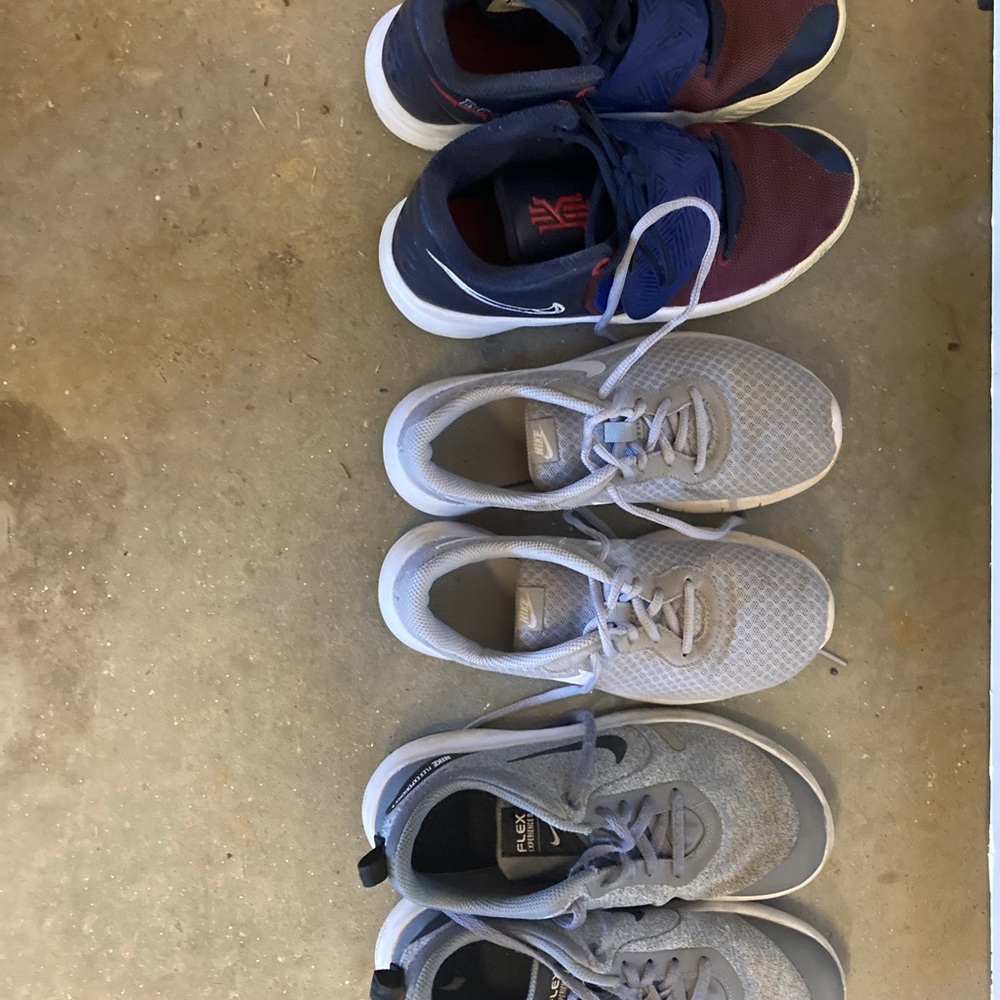 Boys Nike shoes lot